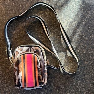 Stylish Camouflage Crossbody Bag with Stripes